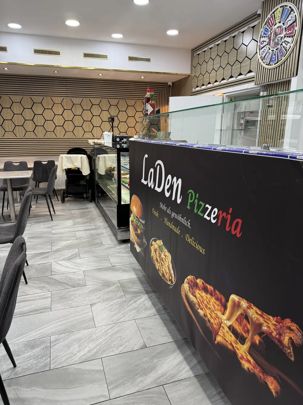 LaDen Pizzeria Sitzbereich